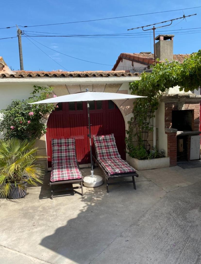 Appartement Tout Confort Avec Parking Ferme Арль Экстерьер фото