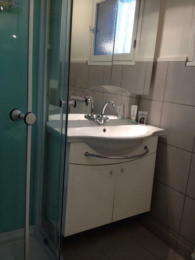 Appartement Tout Confort Avec Parking Ferme Арль Экстерьер фото